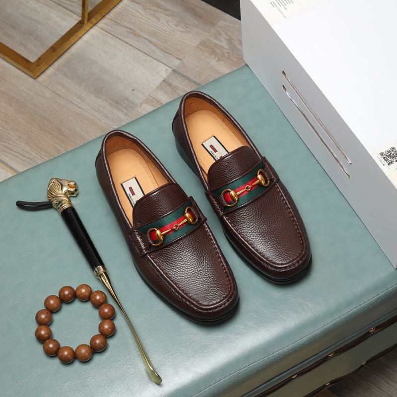 G*u*i leather shoes